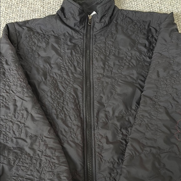 Patagonia Women’s Black Quilted Jacket. Water girl by Patagonia. - Picture 2 of 12